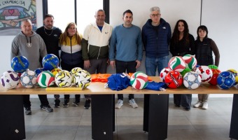 ENTREGA DE ELEMENTOS A INSTITUCIONES DEPORTIVAS